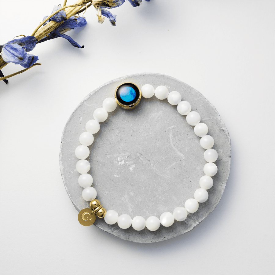 Halloween’s New Moon Lunar Gleam Bracelet in Gold